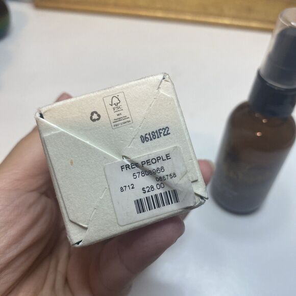 1809 Collection Surf Glow Body Oil Free People 60ml - Picture 7 of 9